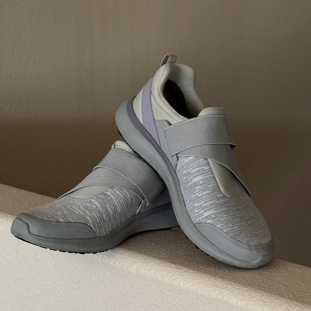 VIONIC Marlene Grey/Gray US Size 8.5 Wide - Slip-On Walking Shoes